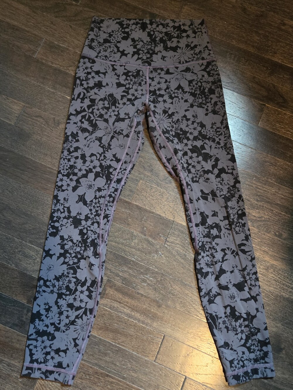 Lululemon Floral-Print Leggings Gray & Black - SZ 4